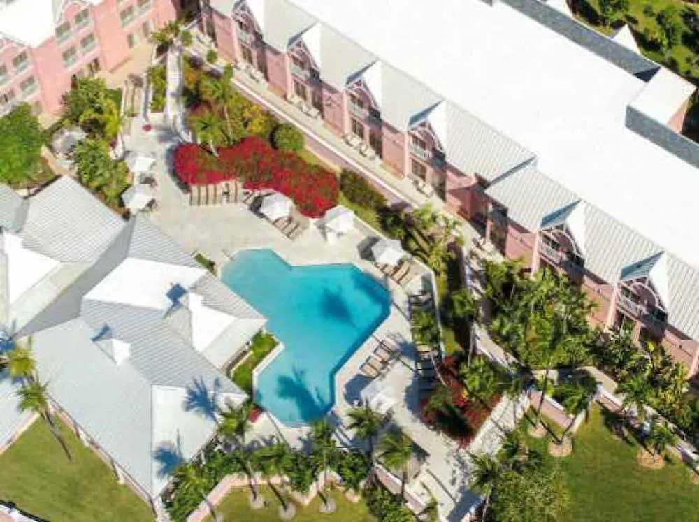 Comfort Suites Paradise Island Creek Village 4*,  Bahamas
