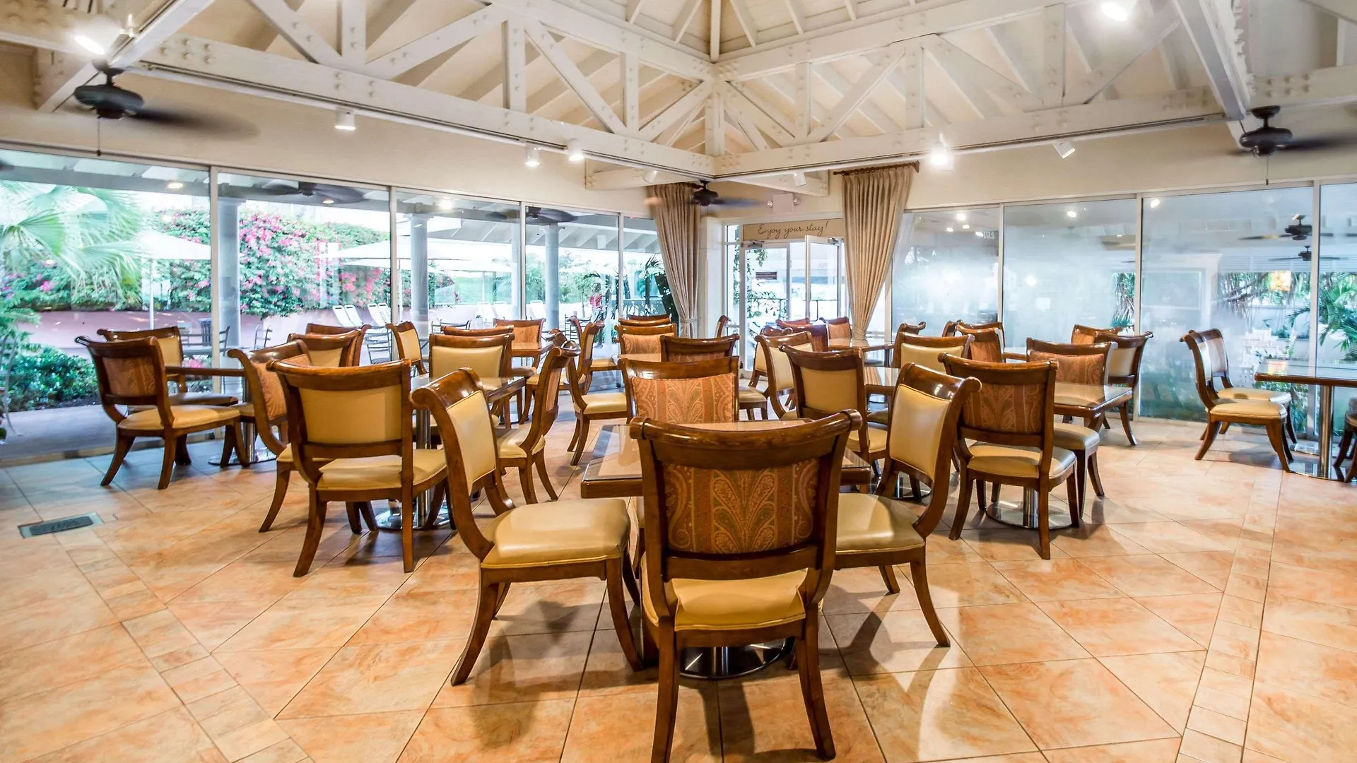 Comfort Suites Paradise Island Creek Village