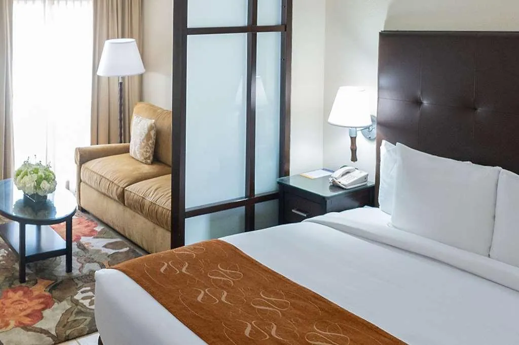 Comfort Suites Paradise Island Creek Village Hotel