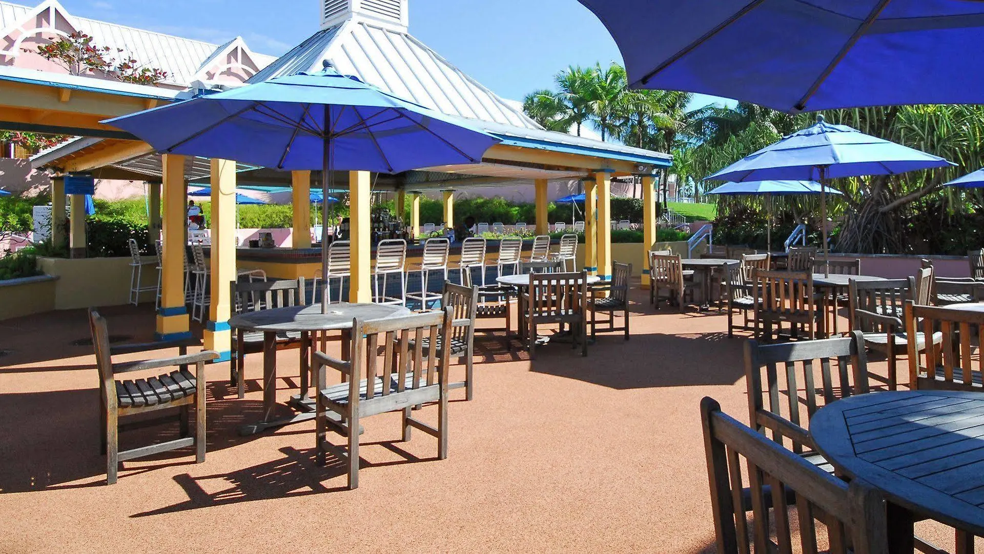 Comfort Suites Paradise Island Creek Village 4*,  Bahamas