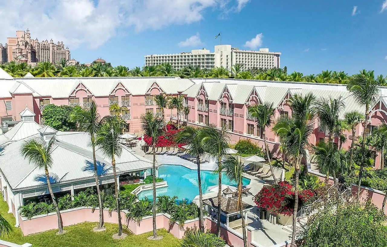 Comfort Suites Paradise Island Creek Village 4*,